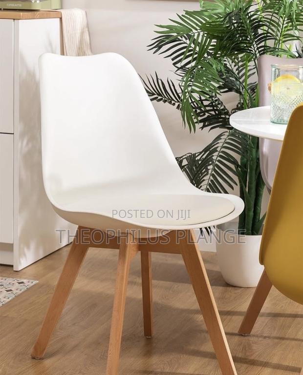 Scandy Pyramid Nordic Chair · Photo 2