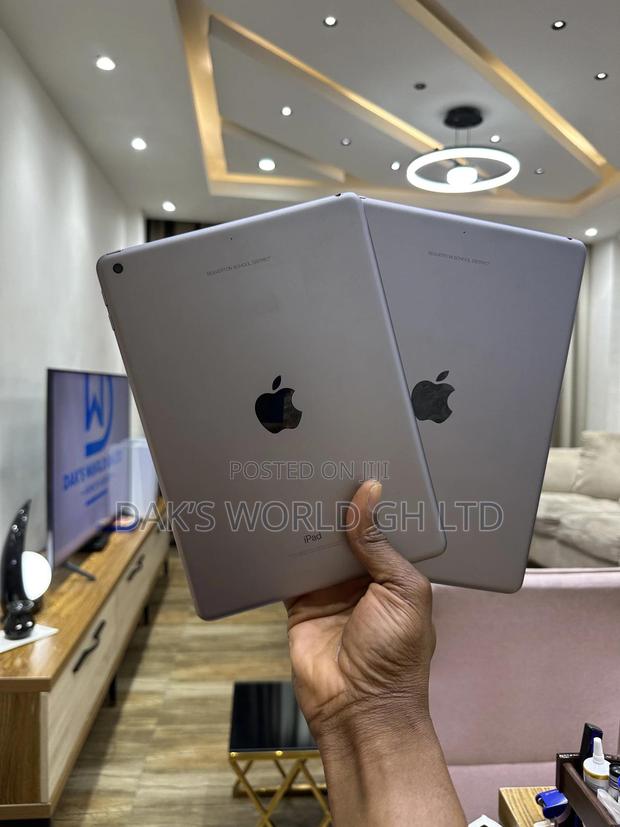 Apple iPad 9.7 32 GB Green · Photo 1
