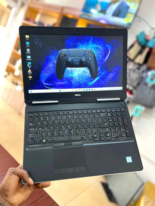 Laptop Dell Precision 7510 32GB Intel Core I7 SSHD+SSD 1.5T · Photo 2