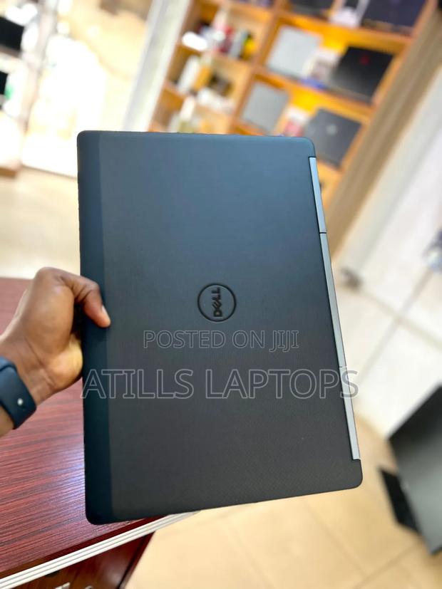 Laptop Dell Precision 7510 32GB Intel Core I7 SSHD+SSD 1.5T · Photo 5