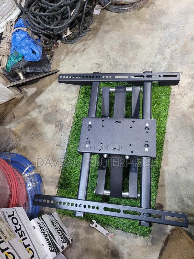 Full Motion Tv Wall Mount 26 to 55 Inches Tv · Photo 2