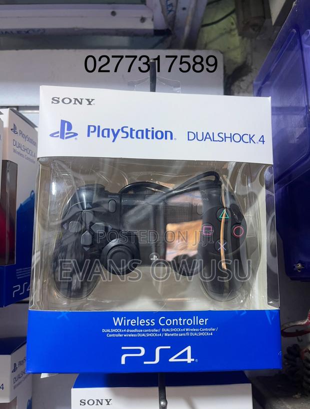 PS4 Controller · Photo 1