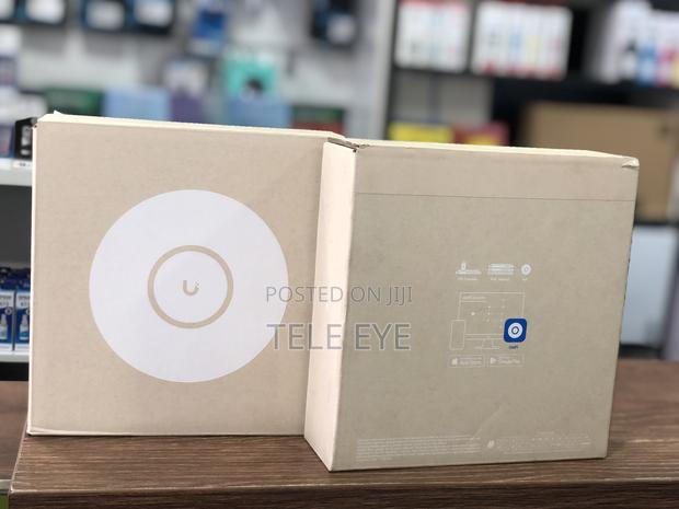 Unifi U6 + · Photo 1