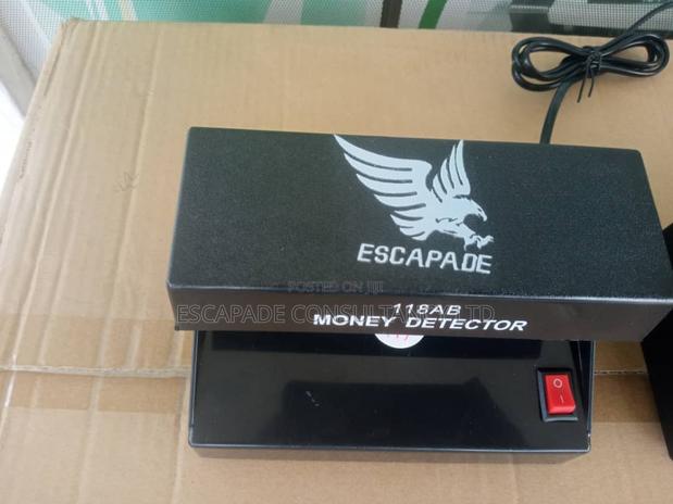 Counterfeit Detector Bill Cash (ESCAPADE) 118A · Photo 1