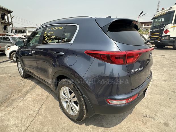 Kia Sportage 2017 Gray · Photo 4