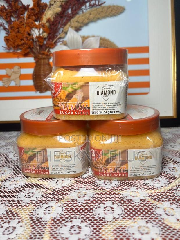 Smooth Diamond Tumeric Body Scrub · Photo 1