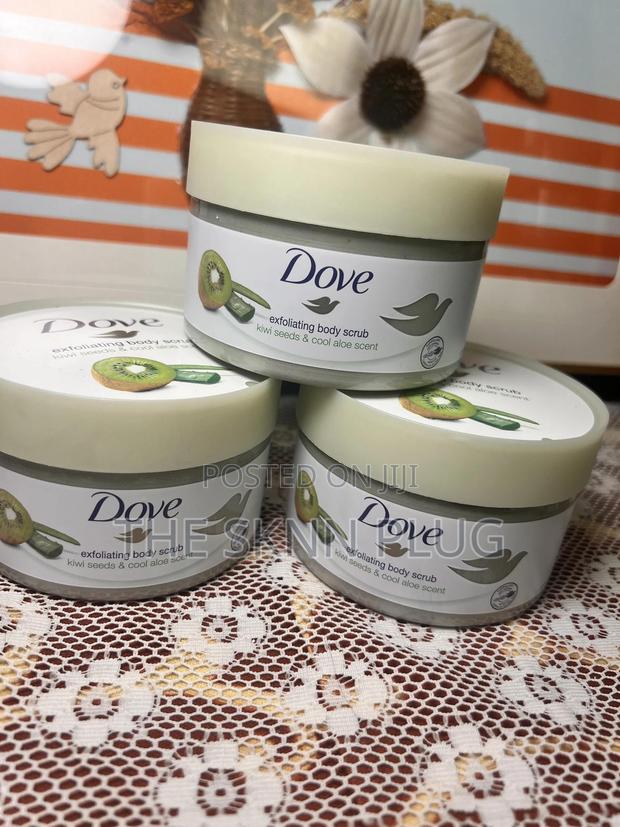 Dove Kiwi Seeds Cool Aloe Body Scrub · Photo 1