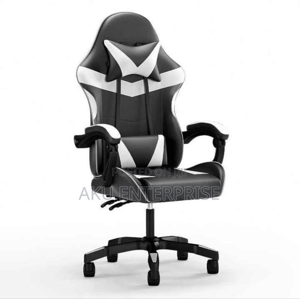 Gaming Chair With Leg Rest · Photo 2