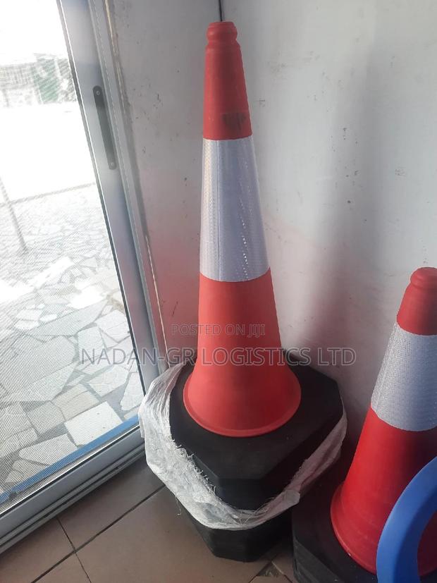 Safety Cones ( Large) · Photo 3