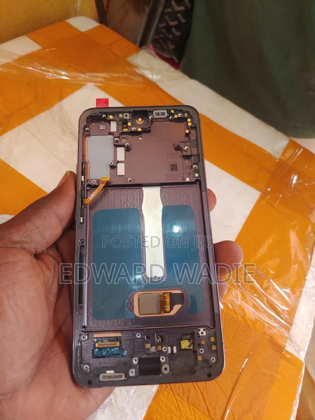 Samsung S22+ Screen · Photo 1