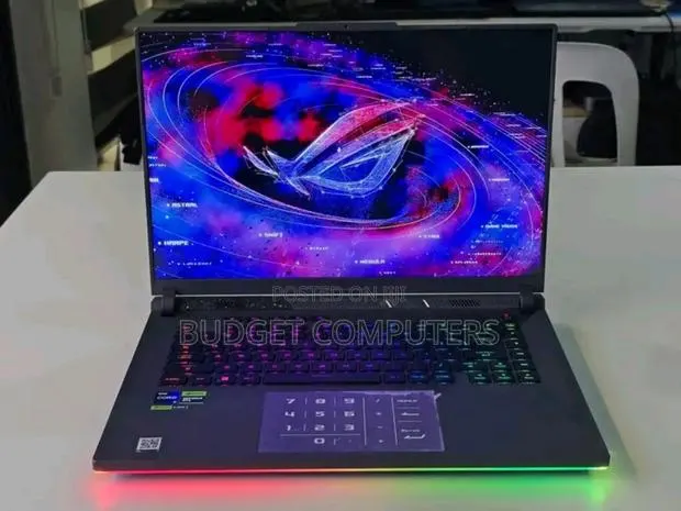 New Laptop Asus ROG Strix G17 32GB Intel Core i9 SSD 1T · Photo 1