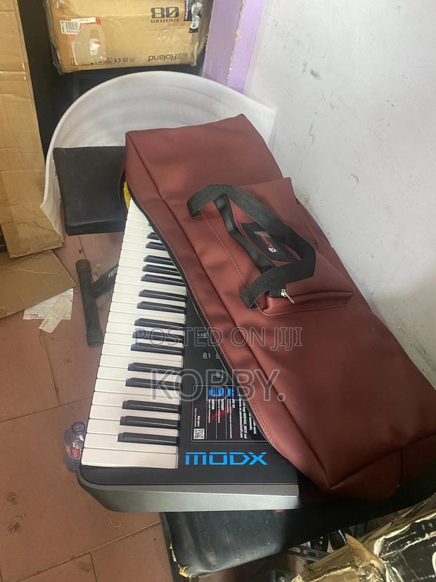 Yamaha Modx6 · Photo 3