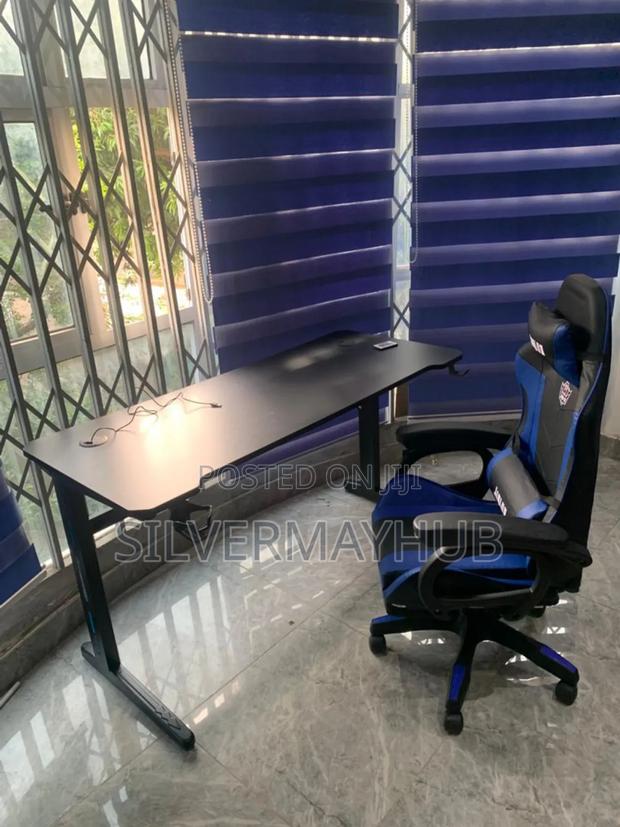 Luxury RGB Desk · Photo 2