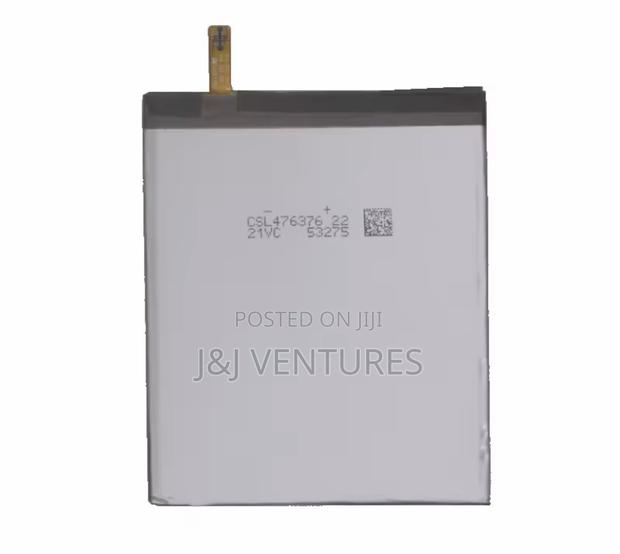 Lg Wing Battery · Photo 2