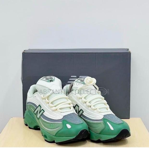 New Balance 1000 Custom White/Green · Photo 2