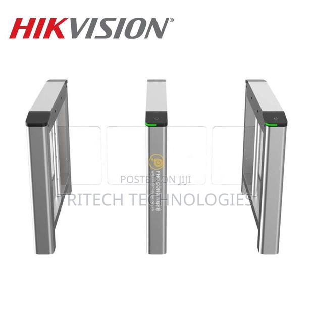 HIKVISION DS-K3B220X-R/M/L Value Swing Barrier · Photo 1