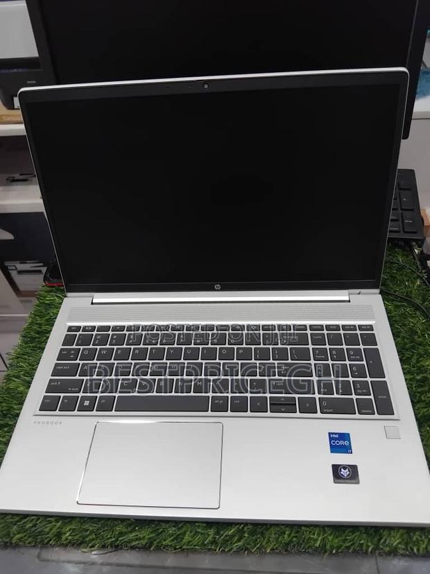New Laptop HP Envy X360 8GB Intel Core I5 SSD 512GB · Photo 4