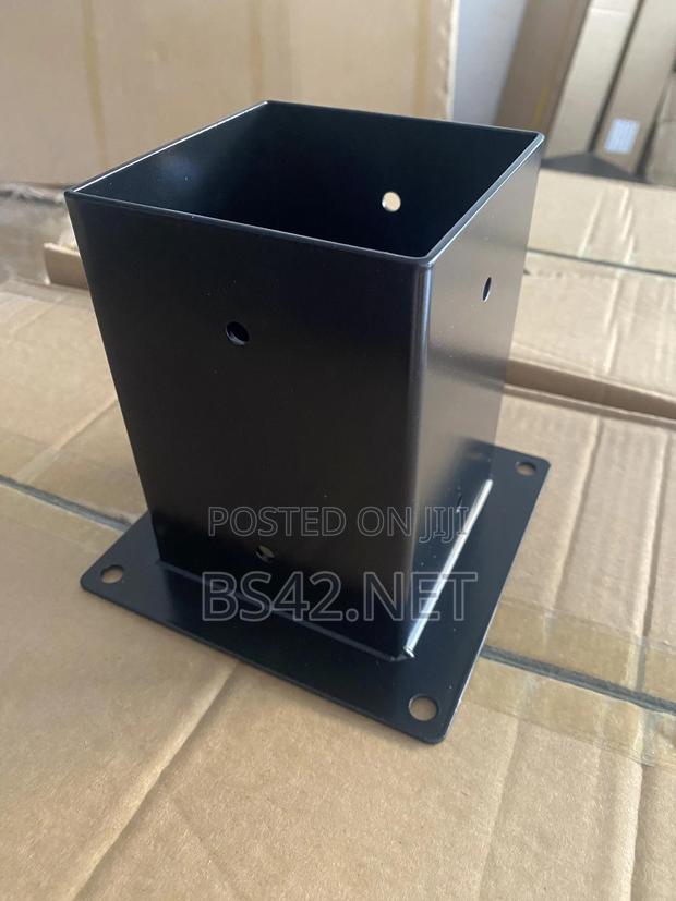 4x4 Pergola Leg Bracket · Photo 2