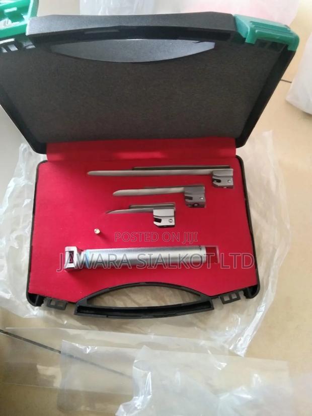 Laryngoscope Set - 3 Blade - Paediatric - Miller · Photo 1