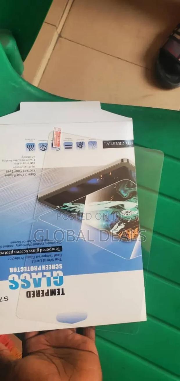 Tablet and iPad Glass Screen Protectors/Guard · Photo 4