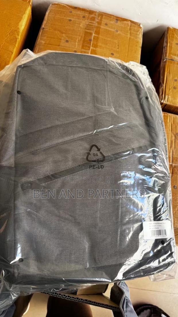 Original HP Gray Laptop Backpack 16” · Photo 2