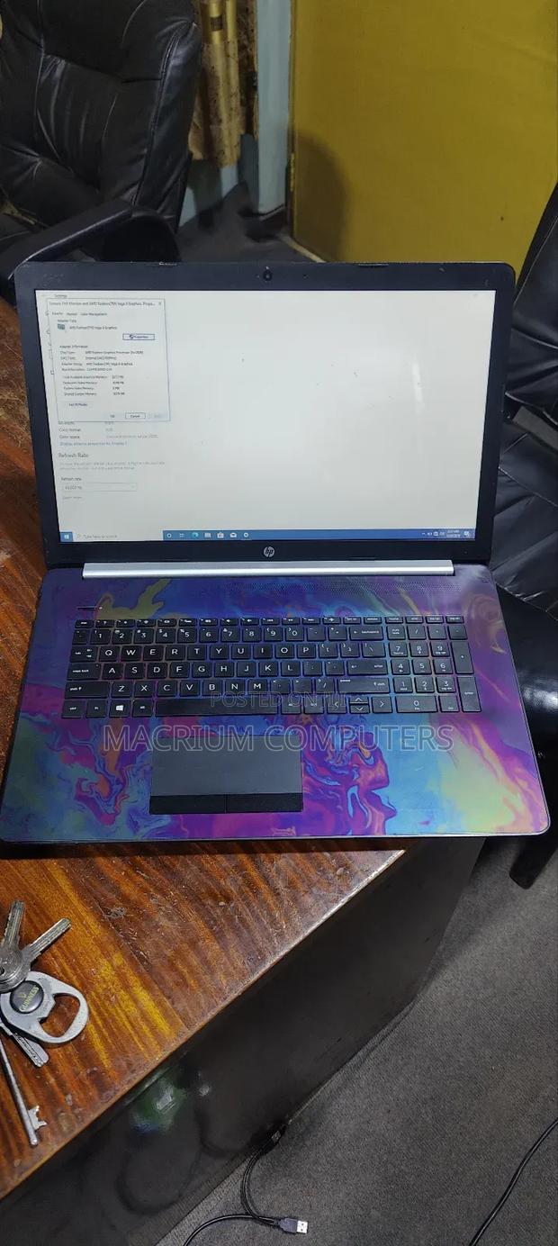 Laptop HP Pavilion 17 8GB AMD Ryzen 5 HDD 500GB · Photo 1