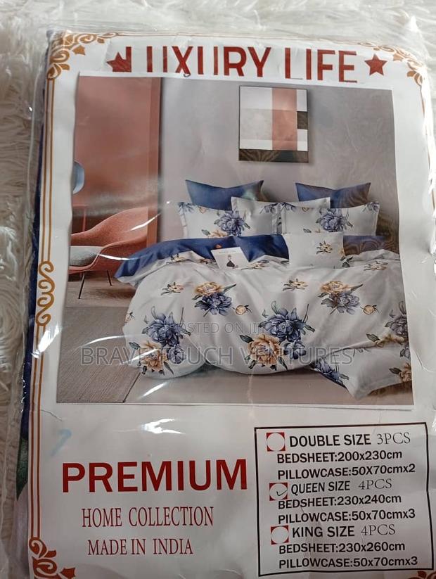 Queen Size Bedsheet With 3 Pillow Cases- Blue/Cream/Yellow · Photo 1