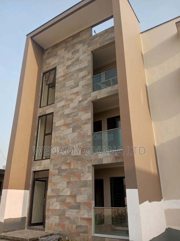 2bdrm Apartment in Community 25, Tema Metropolitan for rent · Photo 1