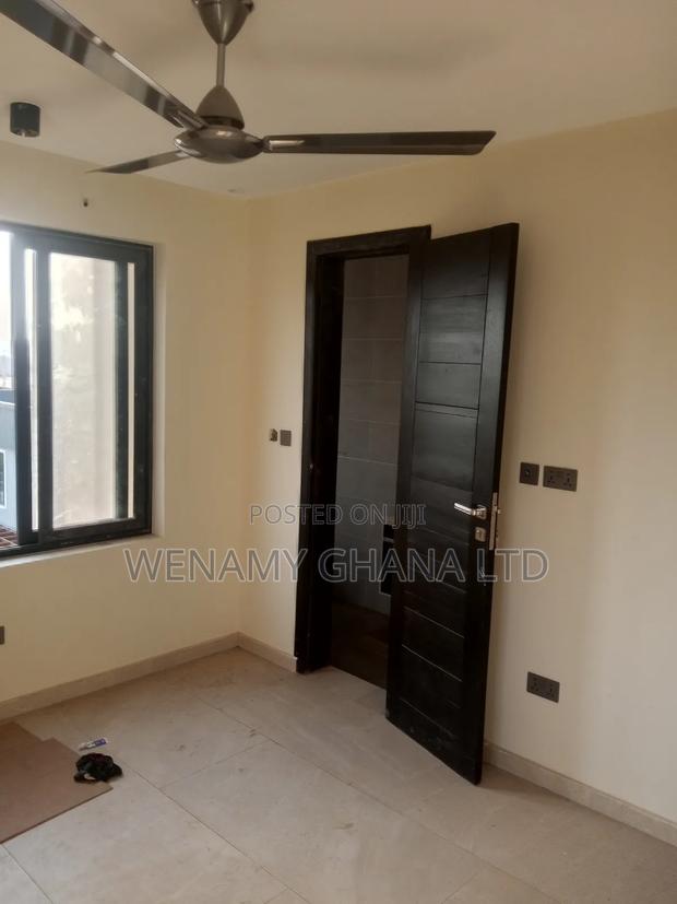 2bdrm Apartment in Community 25, Tema Metropolitan for rent · Photo 2
