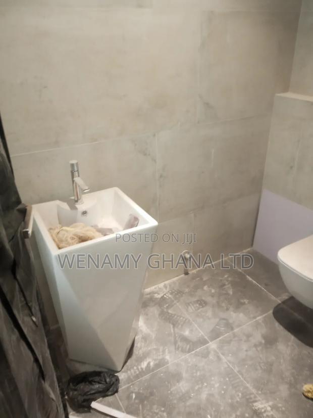 2bdrm Apartment in Community 25, Tema Metropolitan for rent · Photo 3
