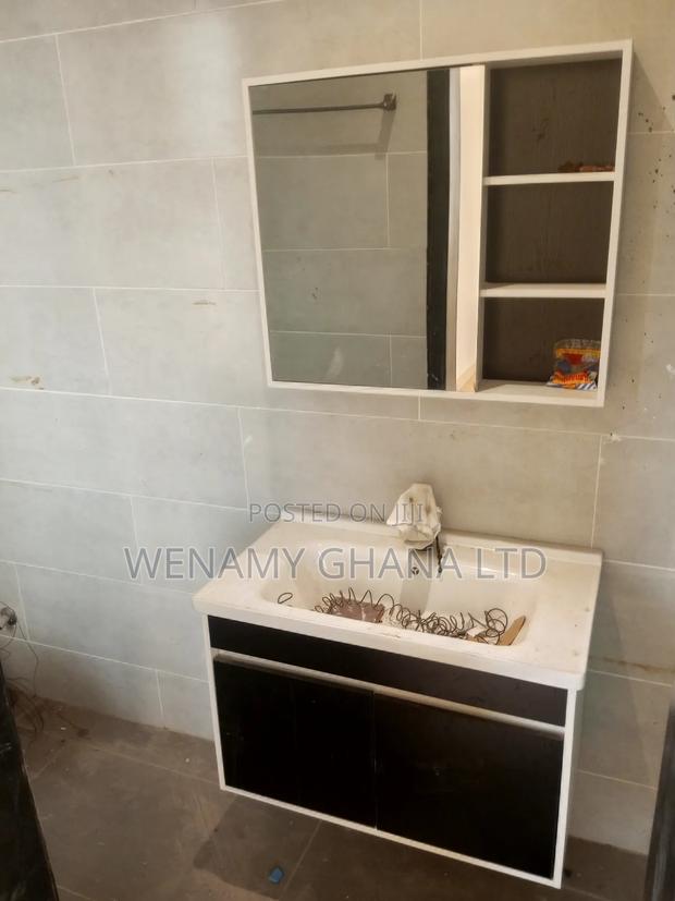 2bdrm Apartment in Community 25, Tema Metropolitan for rent · Photo 5