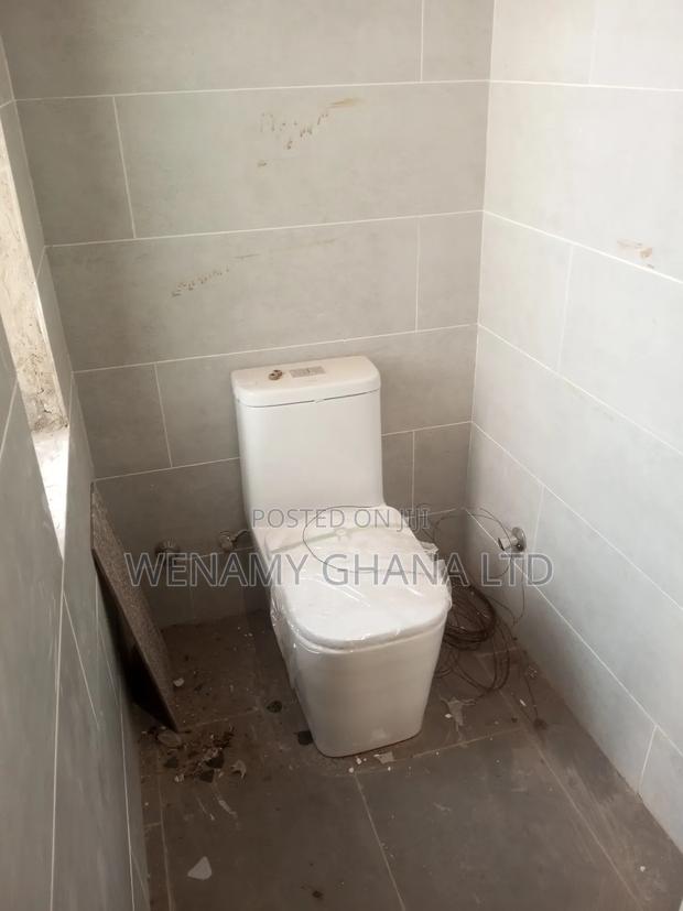 2bdrm Apartment in Community 25, Tema Metropolitan for rent · Photo 6
