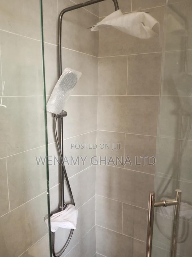 2bdrm Apartment in Community 25, Tema Metropolitan for rent · Photo 7