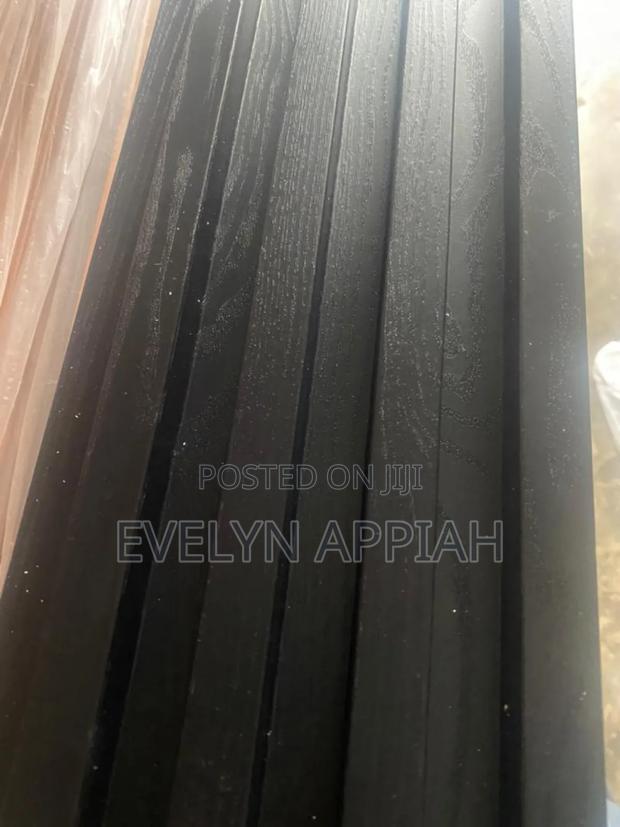 Wpc Fluted Wall Panel · Photo 2