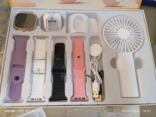 D96 Plus Smartwatch With Mini Fan, Bt Headphone Set- Silver · Photo 5