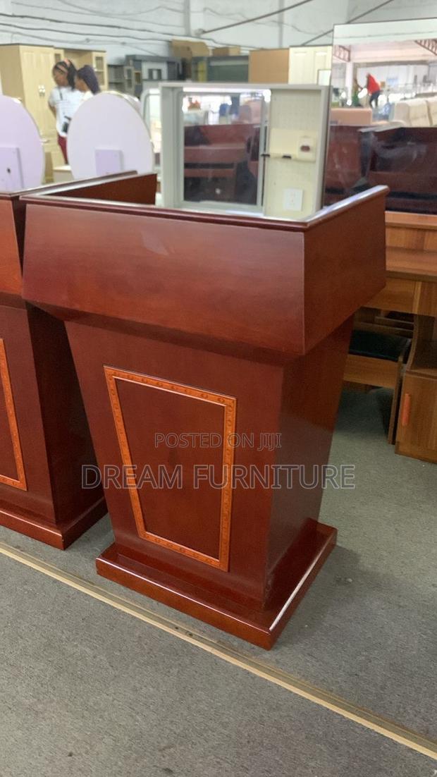 Wooden Pulpit-H2 · Photo 1