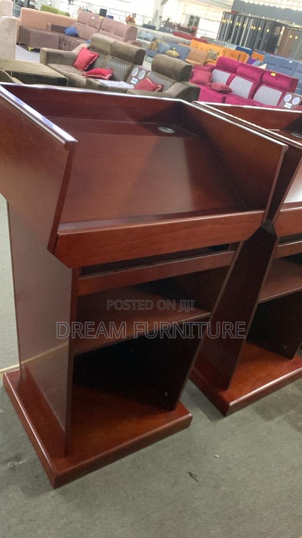 Wooden Pulpit-H2 · Photo 2