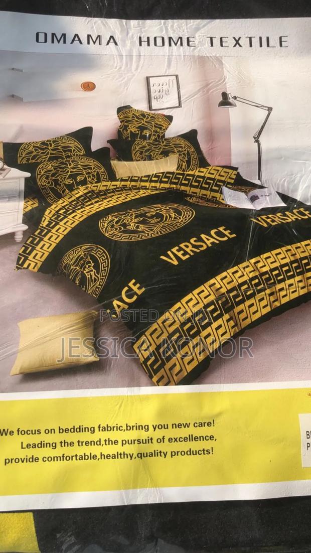 Available in Double and Queen Bed Size · Photo 1