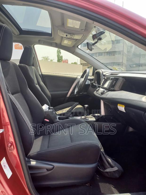 Toyota RAV4 2016 Red · Photo 4