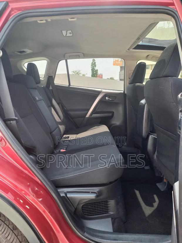 Toyota RAV4 2016 Red · Photo 6