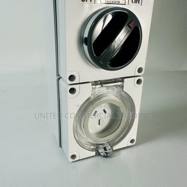 Single Phase (3 Flat Pin) · Photo 4