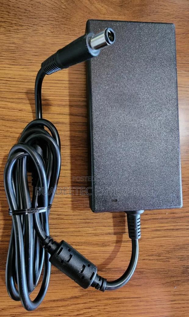 Dell 180w 19.5v 9.23a Laptop Adapter · Photo 1