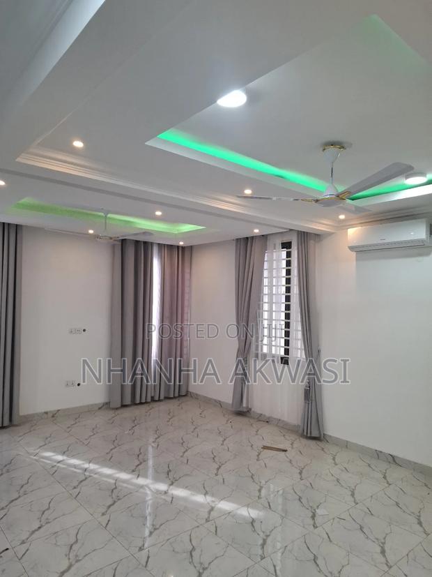 3bdrm House in Community 18, Tema Metropolitan for rent · Photo 1