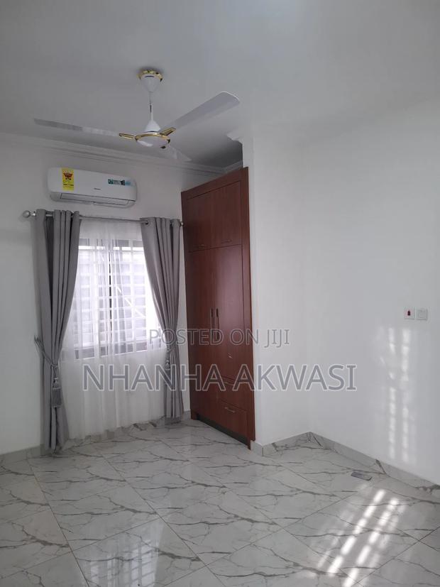 3bdrm House in Community 18, Tema Metropolitan for rent · Photo 2