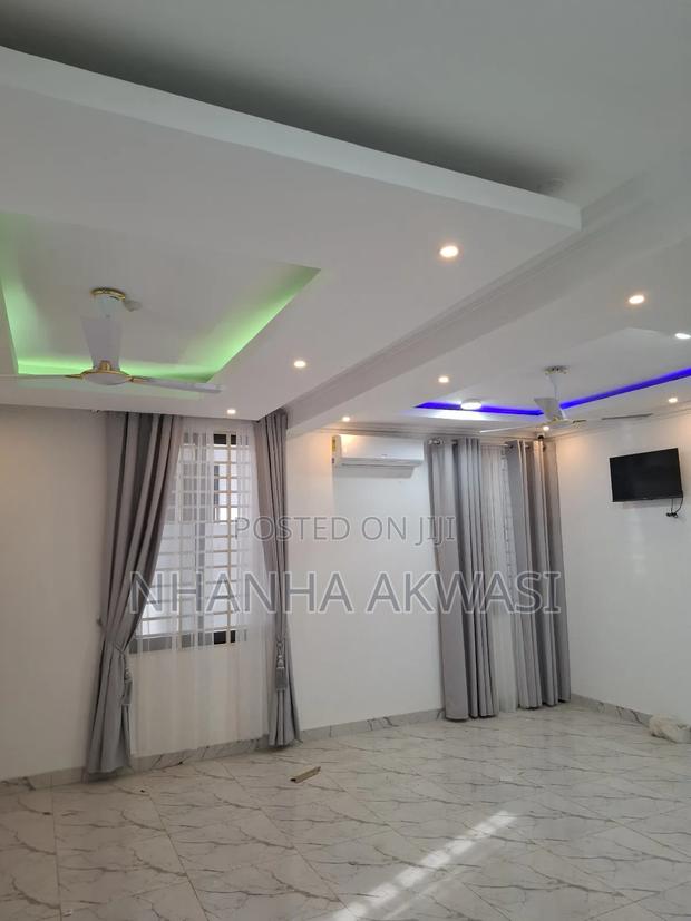 3bdrm House in Community 18, Tema Metropolitan for rent · Photo 3