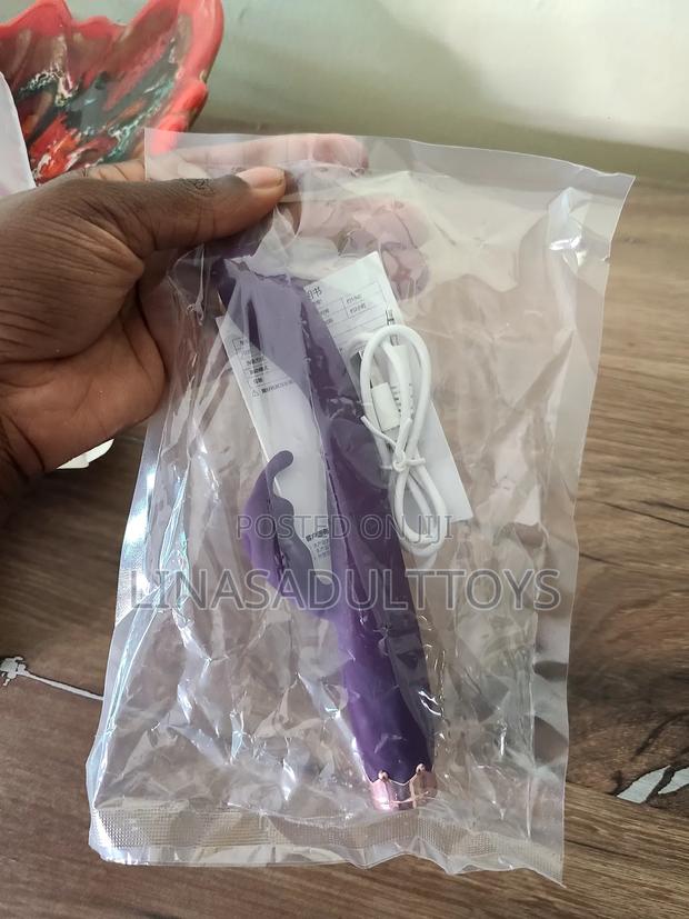 Rechargeable Rabbit Dildo · Photo 2
