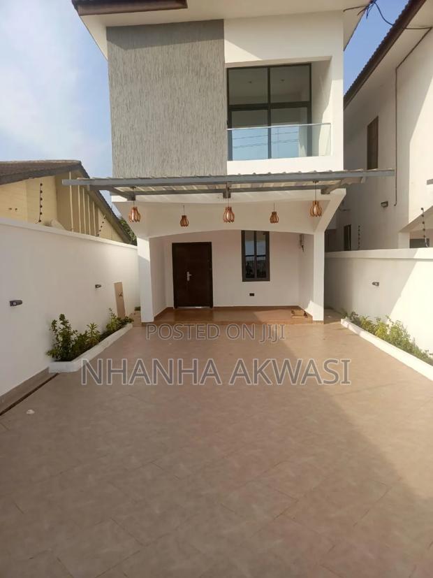 3bdrm House in Community 18, Tema Metropolitan for rent · Photo 4