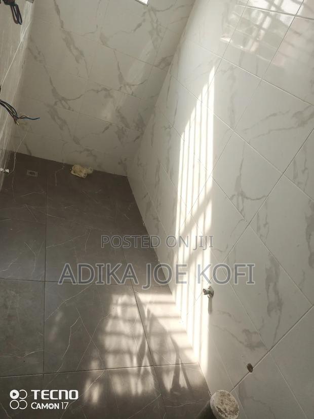 Interior Tiles Workers · Photo 3