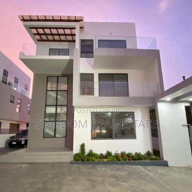5bdrm Townhouse / Terrace in Cantonments for rent · Photo 1