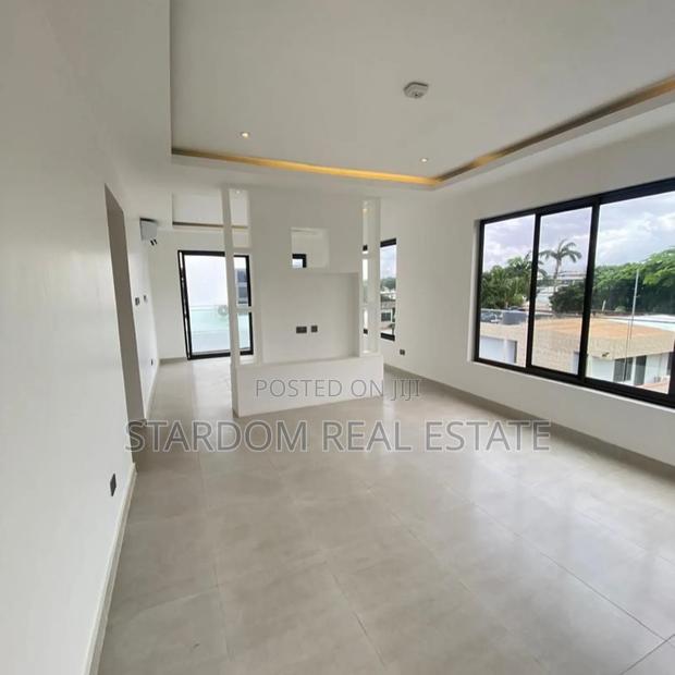 5bdrm Townhouse / Terrace in Cantonments for rent · Photo 4